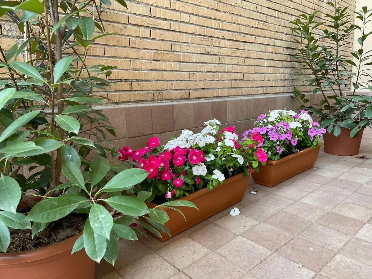 Flowers In Rome Apartment
